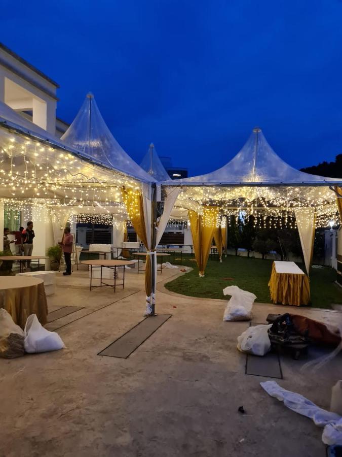 峇都丁宜6, Persiaran Tanjung Bunga 3别墅 外观 照片